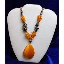 ART GLASS BEADED 20" NECKLACE AND PENDANT