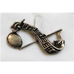 MUSIC NOTE BROOCH