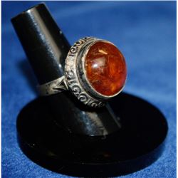 LARGE 925 SILVER RING WITH CENTRE STONE SIZE 6.5