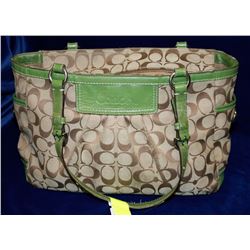 VINTAGE LADIES COACH PURSE GREEN TRIM