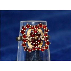 STERLING SILVER GARNET CLUSTER RING SIZE 6