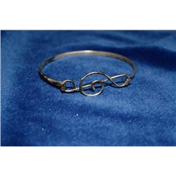 STERLING SILVER TREBLE CLEF BANGLE