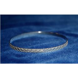 STERLING SILVER DETAILED BANGLE