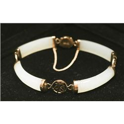 10K GOLD AND JADE BRACELET 7"