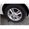 Image 10 : B6 --  2014 NISSAN VERSA NOTE S  , White , 246623  KM's