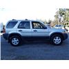 Image 4 : F1 --  2004 FORD ESCAPE XLT  , Gold , 221125  KM's