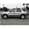 Image 8 : A12H --  2001 FORD ESCAPE XLT 4X4 , Gold , 309026  KM's