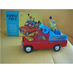 Corgi #487 Chipperfield's Circus Landrover #1503032