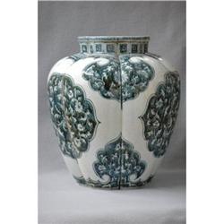 Chinese  blue  and  white  lotus  shape  jar. #1526560