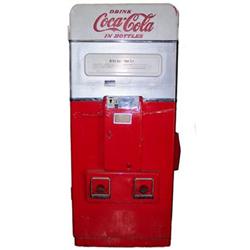 Vendo Coca-Cola GERMAN Vending Machine #1557340