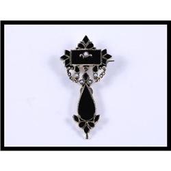 Wonderful 9K Yellow Gold Onyx Pendant #1504785