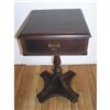 Image 1 : Victorian Mahogany Pedestal End Table #1517341