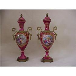 Porcelain urns  #1528976