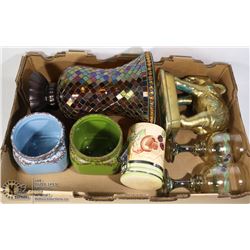 FLAT WITH HOME DECOR