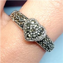 SILVER MARCASITE HEART SHAPED RING