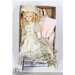 2 COLLECT DOLLS WITH STANDS