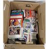 Image 1 : BOX WITH BASEBALL CARDS