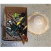 Image 1 : BOX OF GARDEN SUPPLIES, TROWELS, SPRINKLERS,