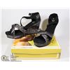 Image 1 : WOMENS KAYMAN 4" WEDGE SANDAL BLACK DIAMONDBACK