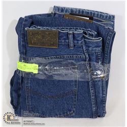 TWO PAIRS OF LIFE LINE WOMENS JEANS SIZE 30/36