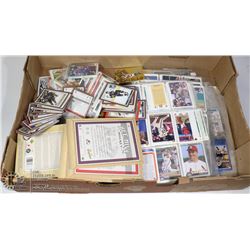 FLAT OF ASSORTED SPORTS CARDS