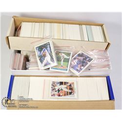 LOT OF BASEBALL CARDS