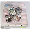 Image 1 : FLAT WITH LARGE LOT OF ASSORTED HOCKEY CARDS