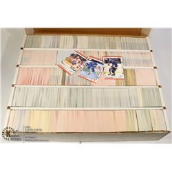 FLAT WITH LARGE LOT OF ASSORTED HOCKEY CARDS