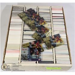 FLAT WITH LARGE LOT OF ASSORTED HOCKEY CARDS
