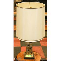 GOLD TONE TABLE LAMP WITH SHADE. 30" TALL