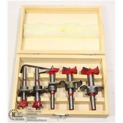 ADJUSTABLE DEPTH BIT SET IN CASE