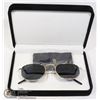 Image 1 : SUNGLASSES IN DISPLAY BOX