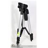 Image 1 : SMALL TRIPOD WITH BUILT IN LEVEL