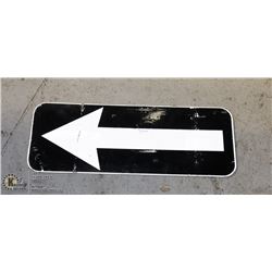 ONE WAY TRAFFIC REFLECTIVE METAL SIGN