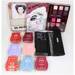 NEW SET OF 2 ONE DIRECTION