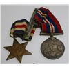 Image 1 : WAR MEDALS 2PCS IN ONE