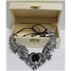 Image 1 : COSTUME JEWELRY NECKLACE IN BOX