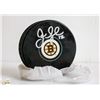 Image 1 : JEROME IGINLA SIGNED BOSTON BRUINS LOGO PUCK