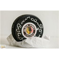 BOBBY HULL  SIGNED BLACKHAWKS LOGO HOCKEY PUCK