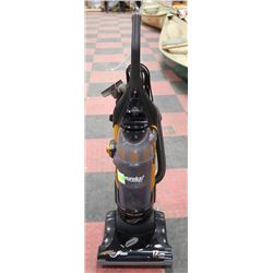 EUREKA CARPET VACCUUM CLEANER WITH HEPA FILTER