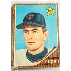 1962 TOPPS GAYLORD PERRY ROOKIE CARD