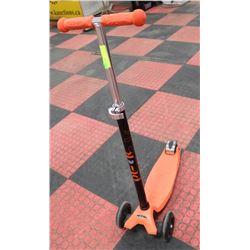 KICK SCOOTER