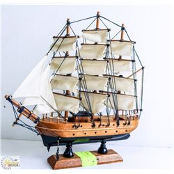 WHITE SAIL BOAT 9 1/2H X 9 W