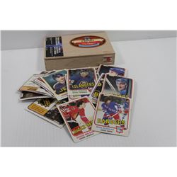 BOX OF 40 1981 OPC HOCKEY CARDS