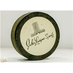 ORIGINAL MIKE BOSSY AUTOGRAPHED PUCK. LIVE INK.