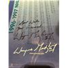 Image 2 : A VINTAGE WAYNE GRETZKY AUTOGRAPHED LAMINATED NEW