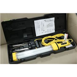 CLIPLIGHT 30 WATT FLUIRESCENT LIGHT