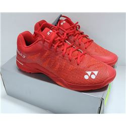 YONEX RUNNERS SZ 10.5 MENS