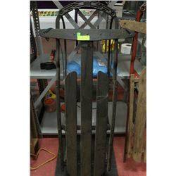 43" RUSTIC WOOD & METAL WALLHANGING SLED - BLACK