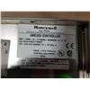 Image 3 : HONEYWELL UMC800 CONTROLLER